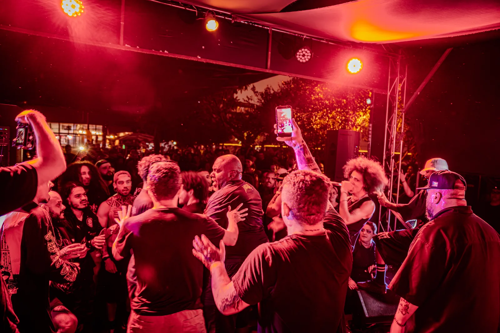 Noite do Peso faz a Galeria do Rock tremer com HardCore e NuMetal — foto 13
