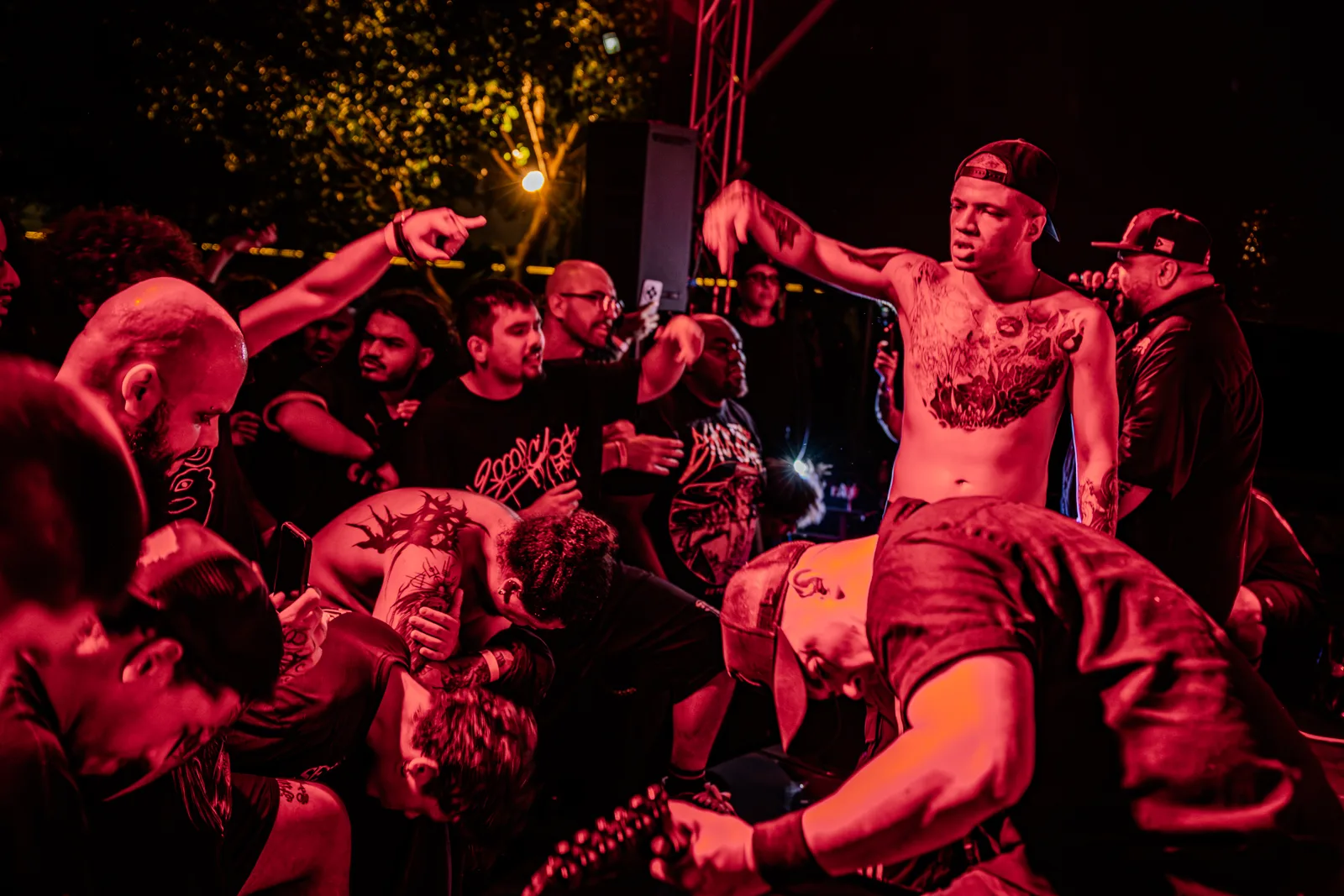 Noite do Peso faz a Galeria do Rock tremer com HardCore e NuMetal — foto 18