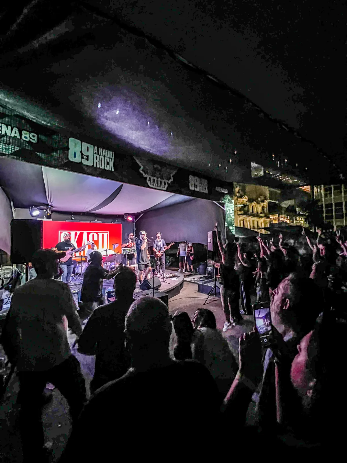 SKASU estreia no palco do Arena 89 com show marcante em celebração ao rock — foto 15
