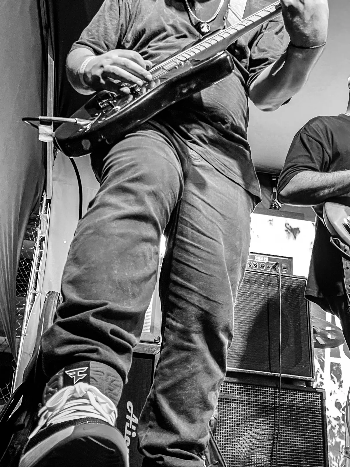 SKASU estreia no palco do Arena 89 com show marcante em celebração ao rock — foto 10