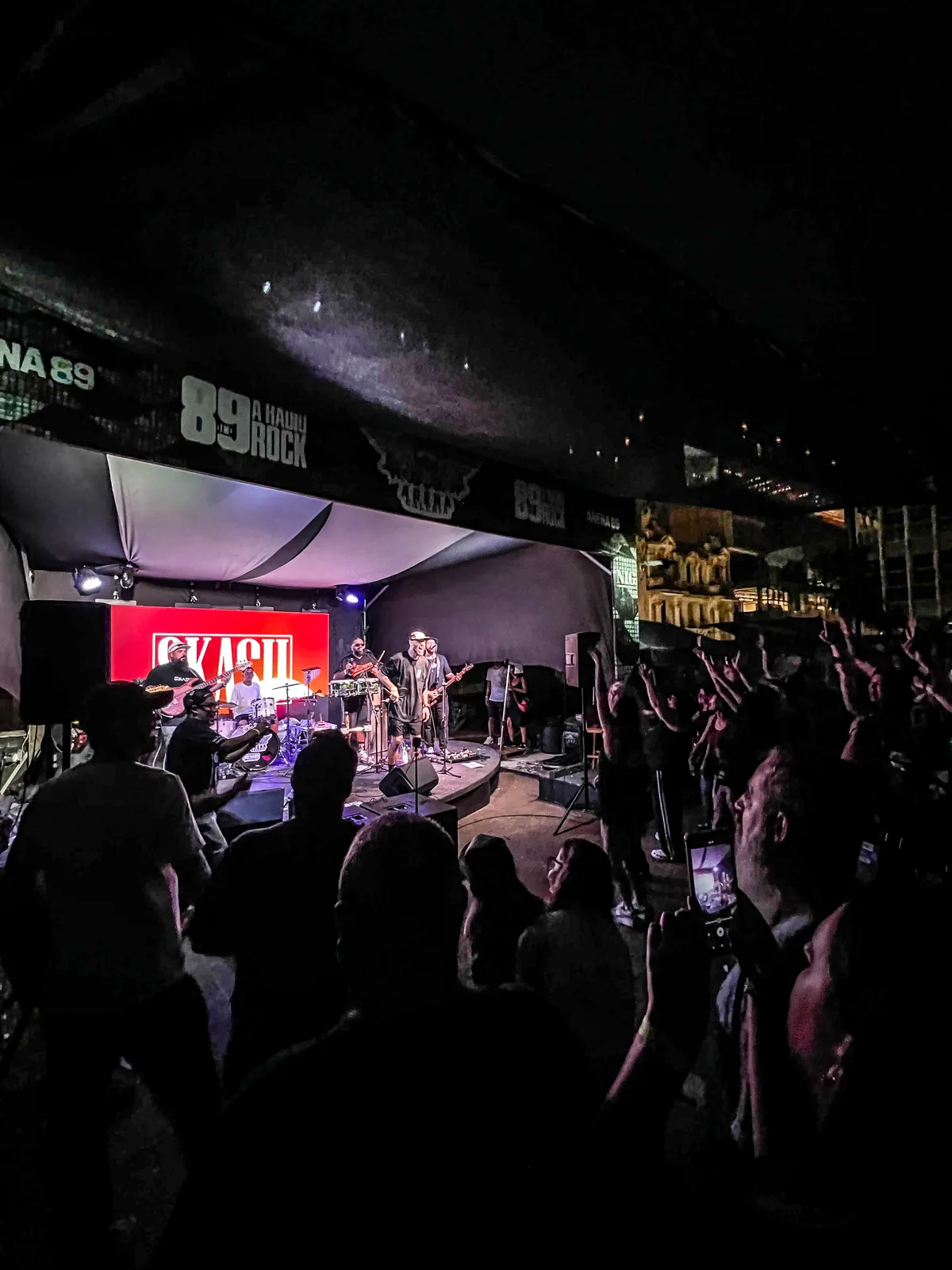 SKASU estreia no palco do Arena 89 com show marcante em celebração ao rock — foto 7