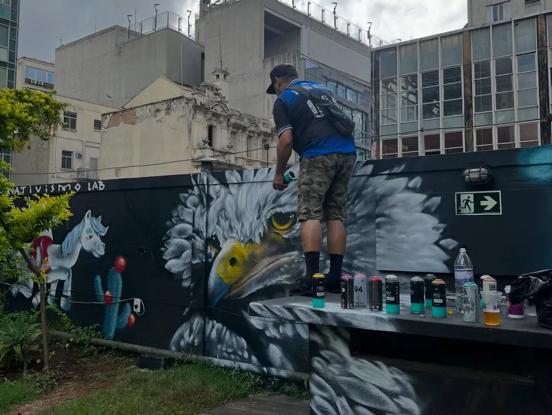 Binho Ribeiro leva o "Graffiti Garden" ao topo da Galeria do Rock — foto 2