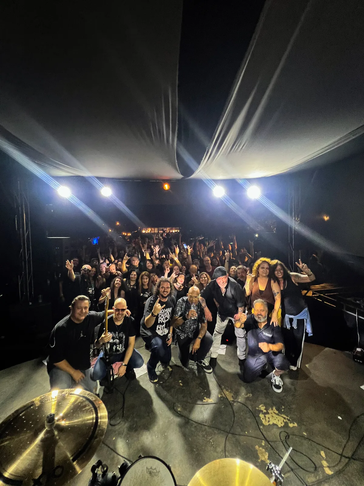 Arena Galeria celebra primeiro ano com cobertura lotada na Galeria do Rock — foto 2